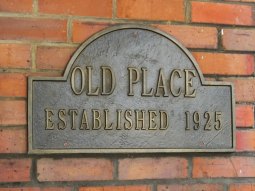 The Old Place Bed and Breakfast - Established in Amory, MS in 1925