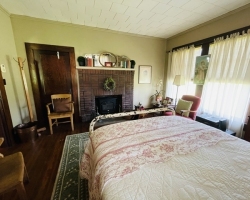 The overflow regular room at The Old Place Bed and Breakfast